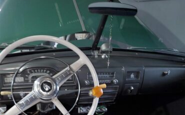 Plymouth-Cranbrook-1952-Green-Grey-1
