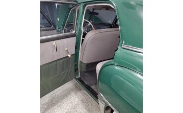 Plymouth-Cranbrook-1952-Green-Grey-3