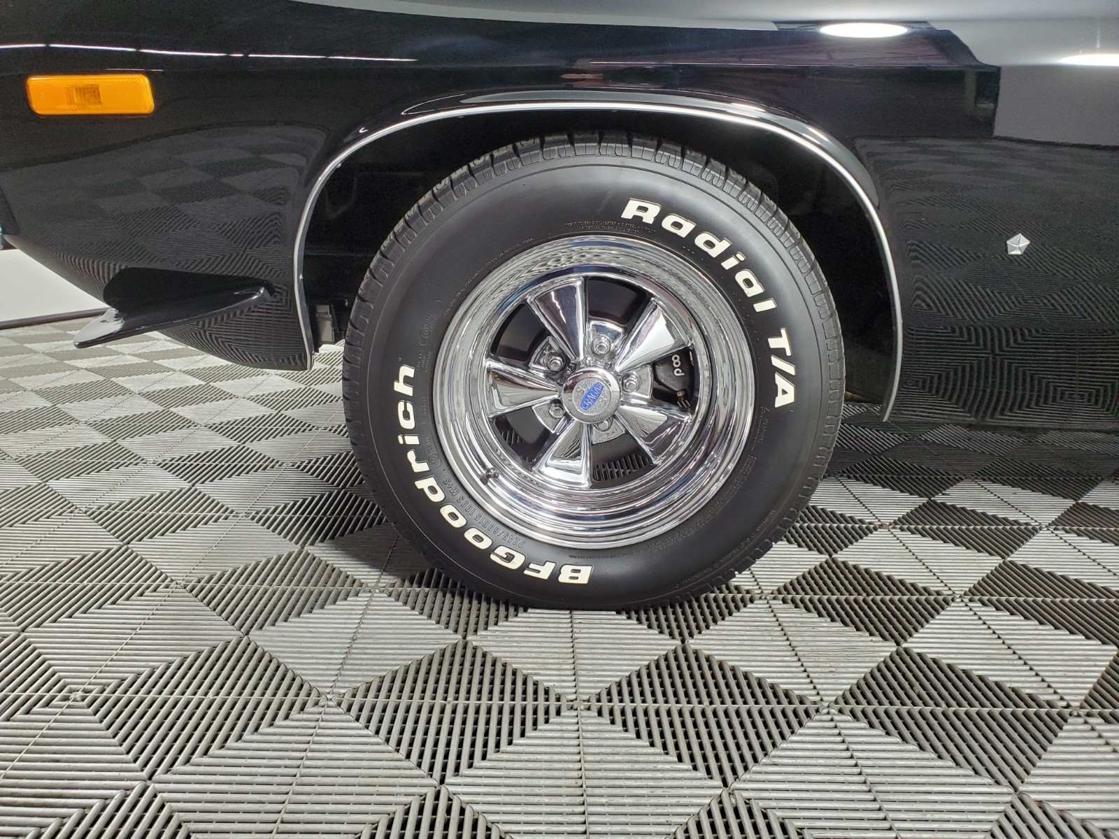 Plymouth-Cuda-1973-Coupe-14