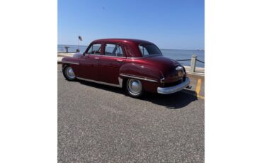 Plymouth-Deluxe-1950-dark-red-off-white-1