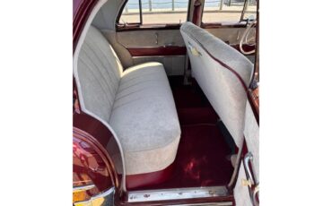 Plymouth-Deluxe-1950-dark-red-off-white-9