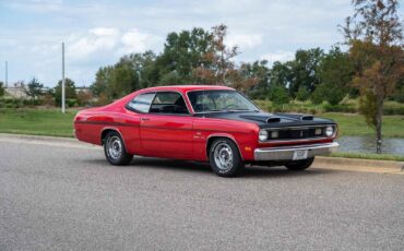 Plymouth-Duster-1970-2-Door-8