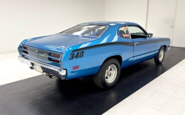 Plymouth-Duster-1971-Bright-Blue-Metallic-Black-12