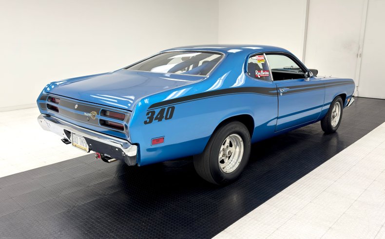 Plymouth-Duster-1971-Bright-Blue-Metallic-Black-12