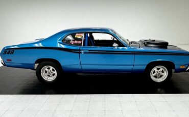 Plymouth-Duster-1971-Bright-Blue-Metallic-Black-13