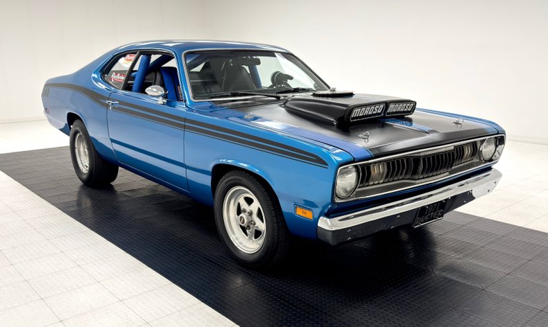 Plymouth-Duster-1971-Bright-Blue-Metallic-Black-14