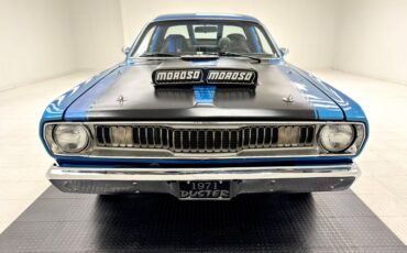 Plymouth-Duster-1971-Bright-Blue-Metallic-Black-15