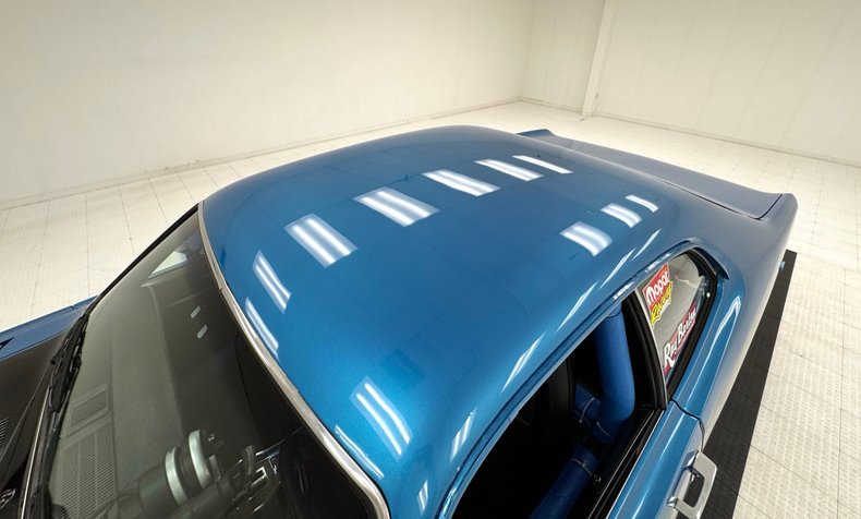 Plymouth-Duster-1971-Bright-Blue-Metallic-Black-18