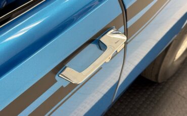 Plymouth-Duster-1971-Bright-Blue-Metallic-Black-19