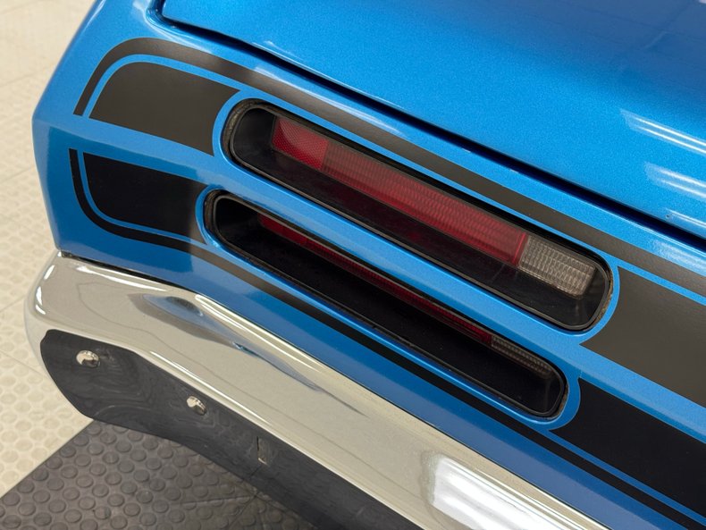 Plymouth-Duster-1971-Bright-Blue-Metallic-Black-21