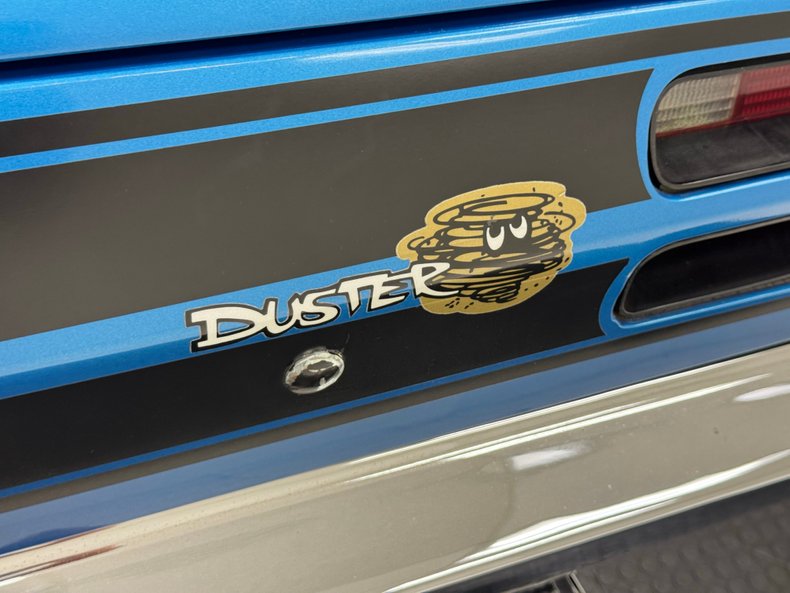 Plymouth-Duster-1971-Bright-Blue-Metallic-Black-22