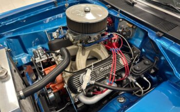 Plymouth-Duster-1971-Bright-Blue-Metallic-Black-3