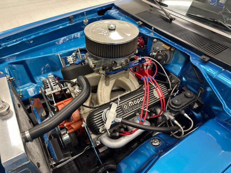 Plymouth-Duster-1971-Bright-Blue-Metallic-Black-3