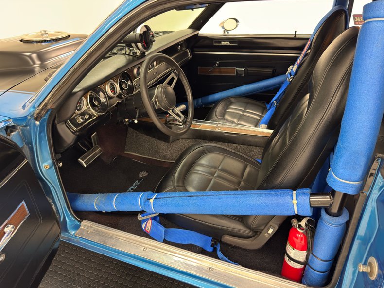 Plymouth-Duster-1971-Bright-Blue-Metallic-Black-41