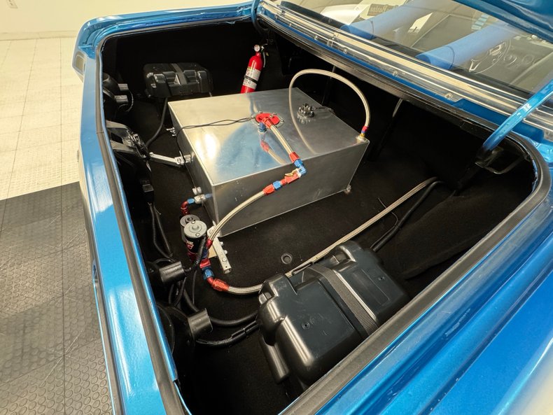 Plymouth-Duster-1971-Bright-Blue-Metallic-Black-7