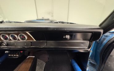 Plymouth-Duster-1971-Bright-Blue-Metallic-Black-9