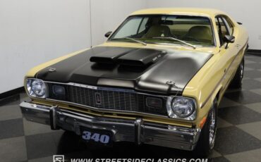 Plymouth-Duster-1975-Golden-Fawn-Gold-16