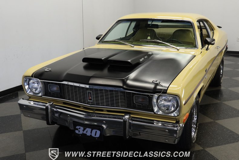 Plymouth-Duster-1975-Golden-Fawn-Gold-16