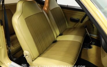 Plymouth-Duster-1975-Golden-Fawn-Gold-3
