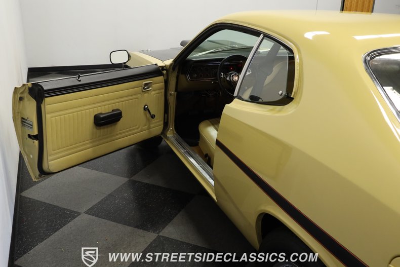 Plymouth-Duster-1975-Golden-Fawn-Gold-30