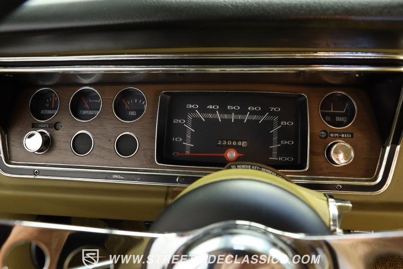 Plymouth-Duster-1975-Golden-Fawn-Gold-34