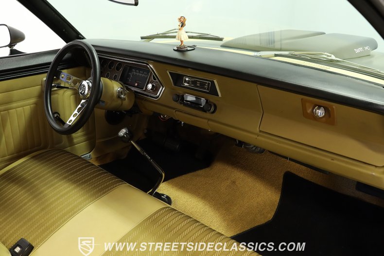 Plymouth-Duster-1975-Golden-Fawn-Gold-41