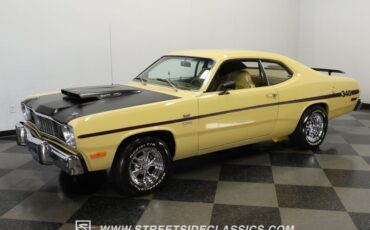 Plymouth-Duster-1975-Golden-Fawn-Gold-7