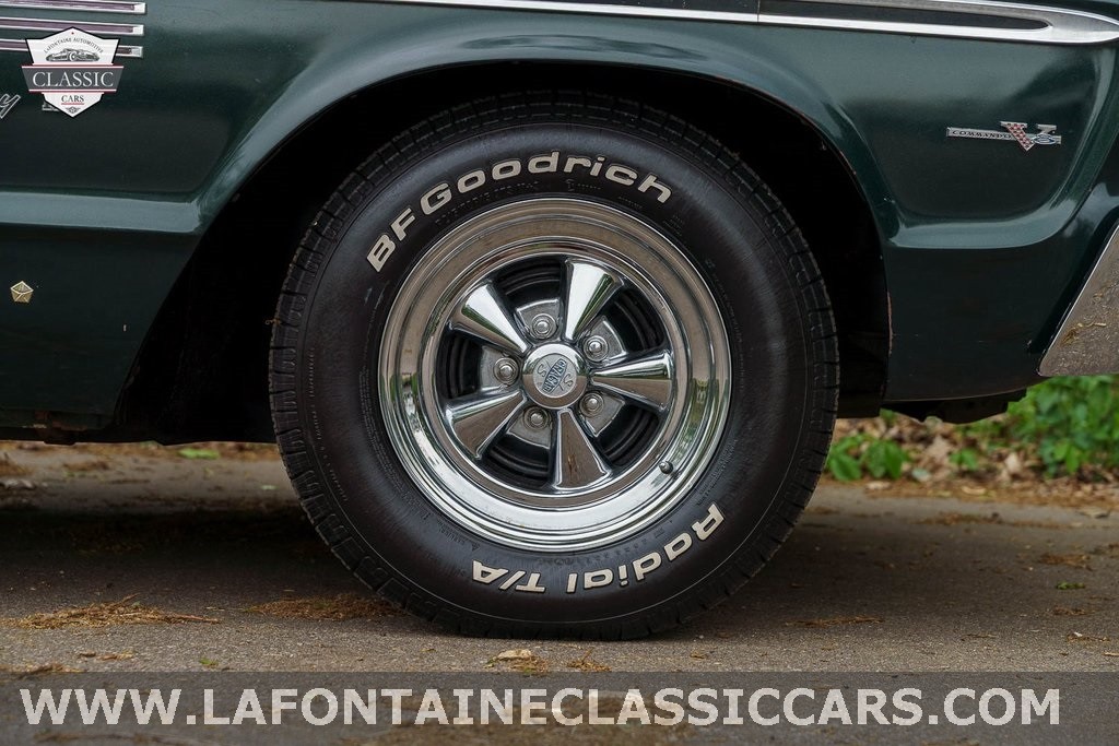 Plymouth-Fury-1965-17