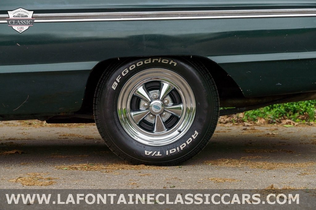 Plymouth-Fury-1965-35