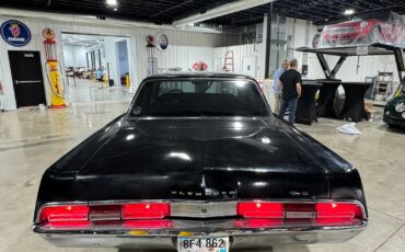 Plymouth-Fury-1967-3