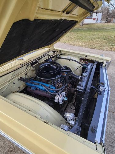 Plymouth-Fury-iii-1958-Yellow-3