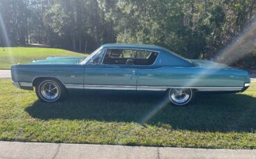 Plymouth-Fury-iii-1967-Green