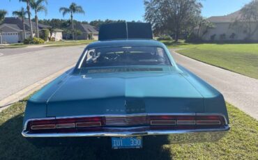 Plymouth-Fury-iii-1967-Green-4