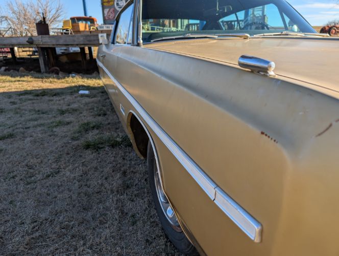 Plymouth-Fury-iii-1968-11