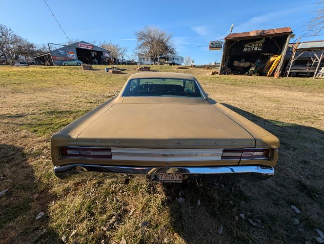 Plymouth-Fury-iii-1968-4