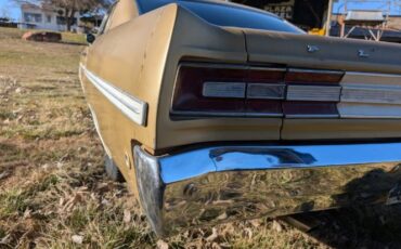 Plymouth-Fury-iii-1968-8