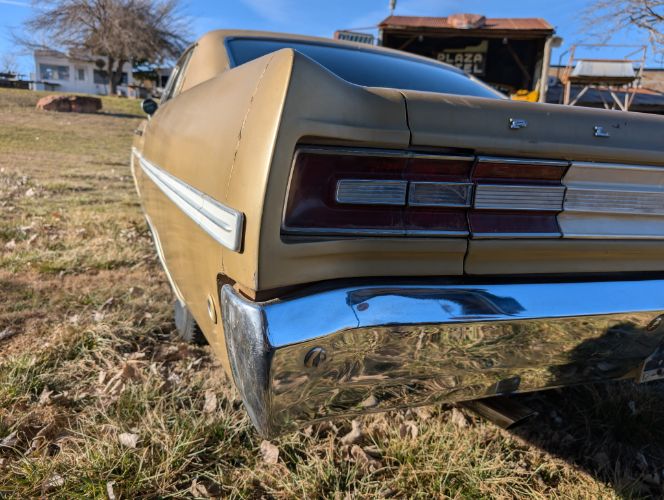 Plymouth-Fury-iii-1968-8