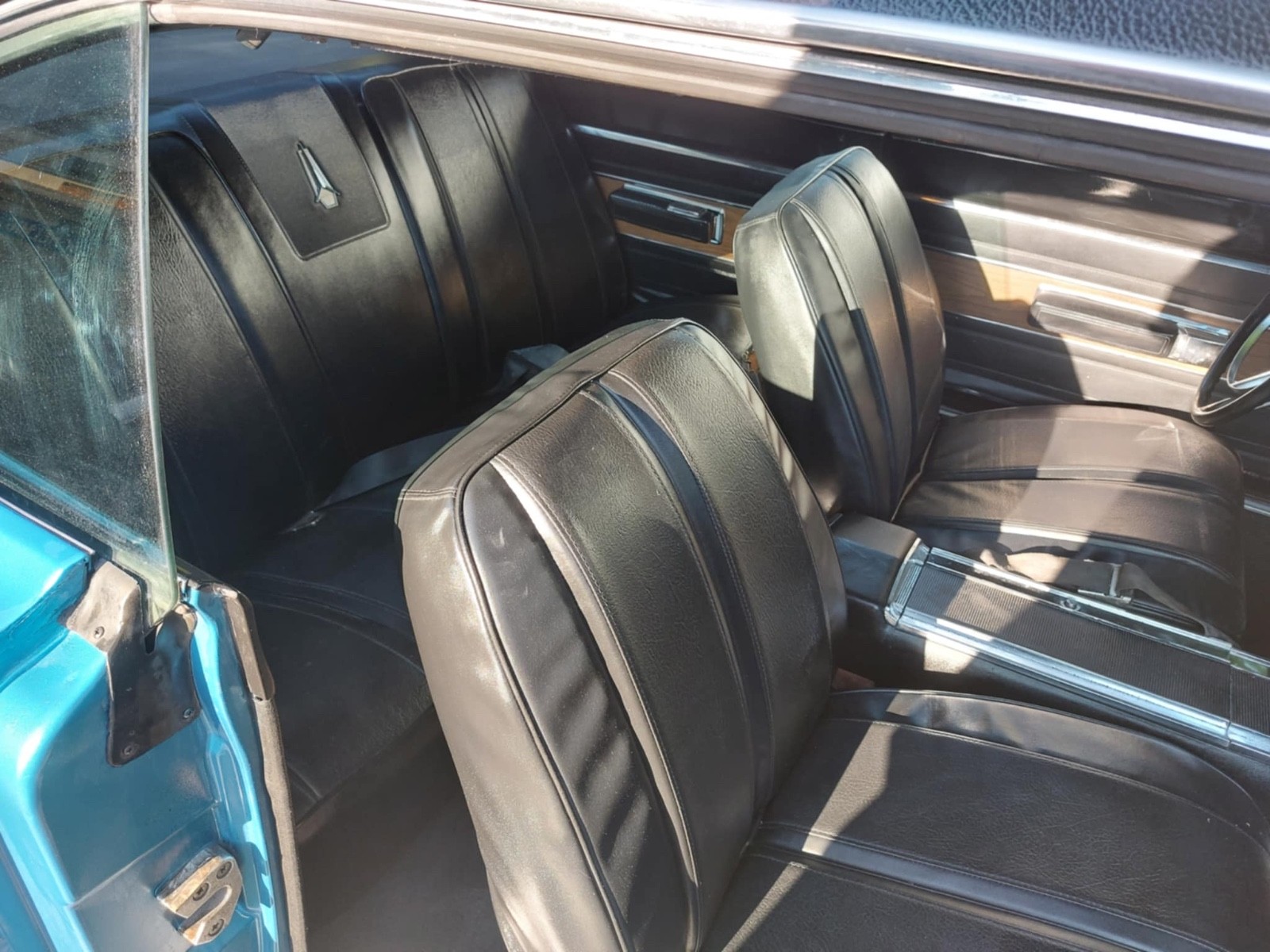 Plymouth-GTX-1968-16