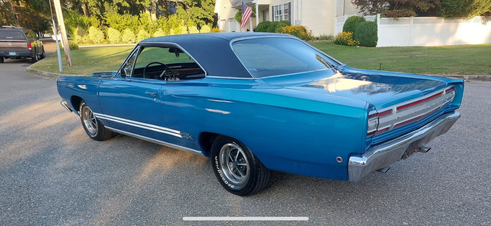 Plymouth-GTX-1968-2