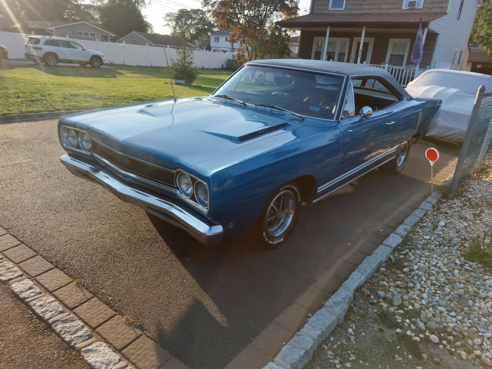 Plymouth-GTX-1968-24