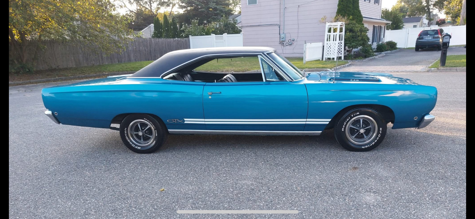 Plymouth-GTX-1968-3