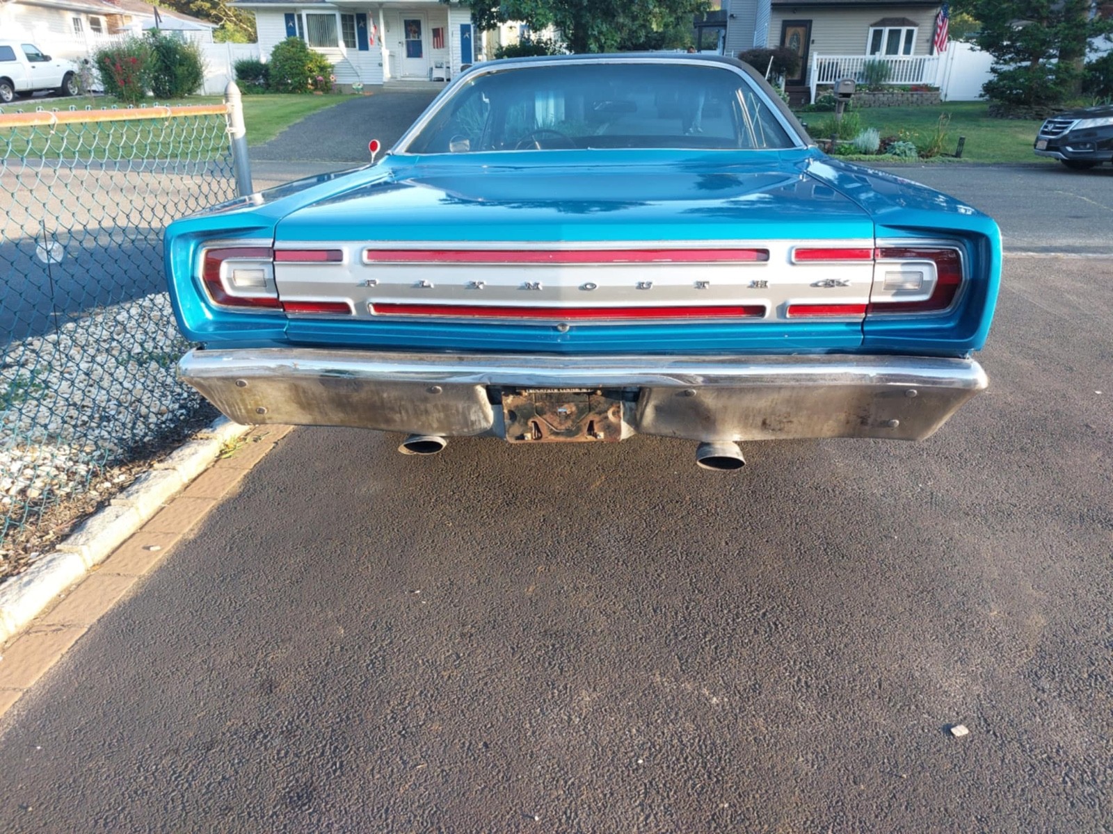 Plymouth-GTX-1968-4