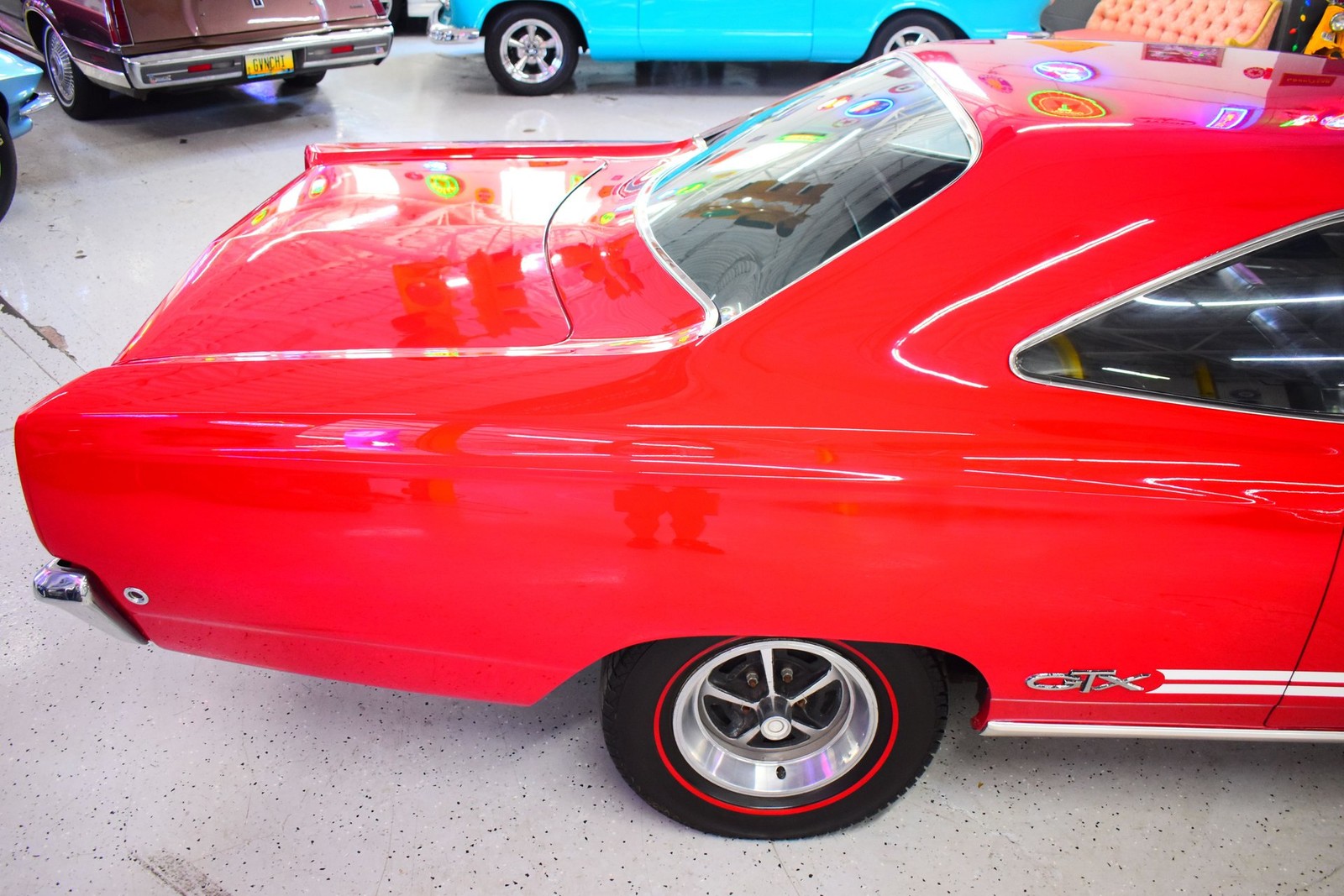 Plymouth-GTX-1968-6
