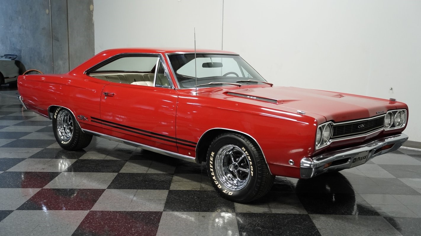 Plymouth-GTX-1968-Hardtop-13