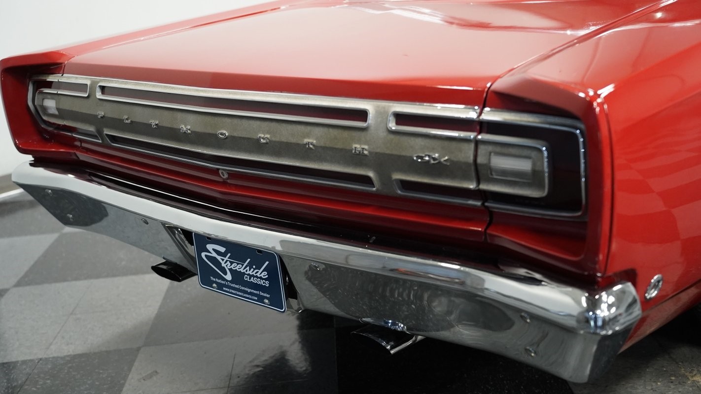 Plymouth-GTX-1968-Hardtop-21