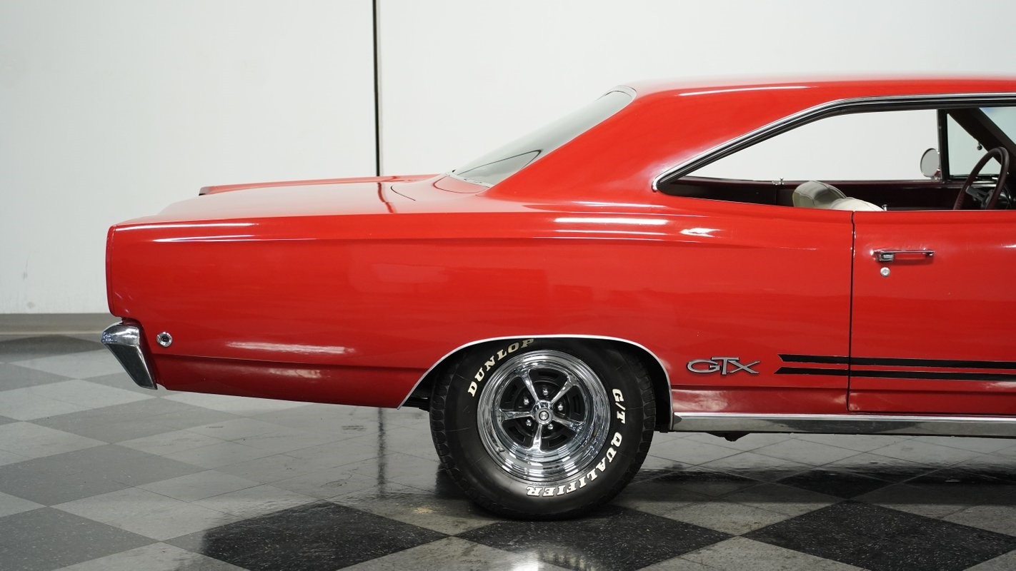Plymouth-GTX-1968-Hardtop-23