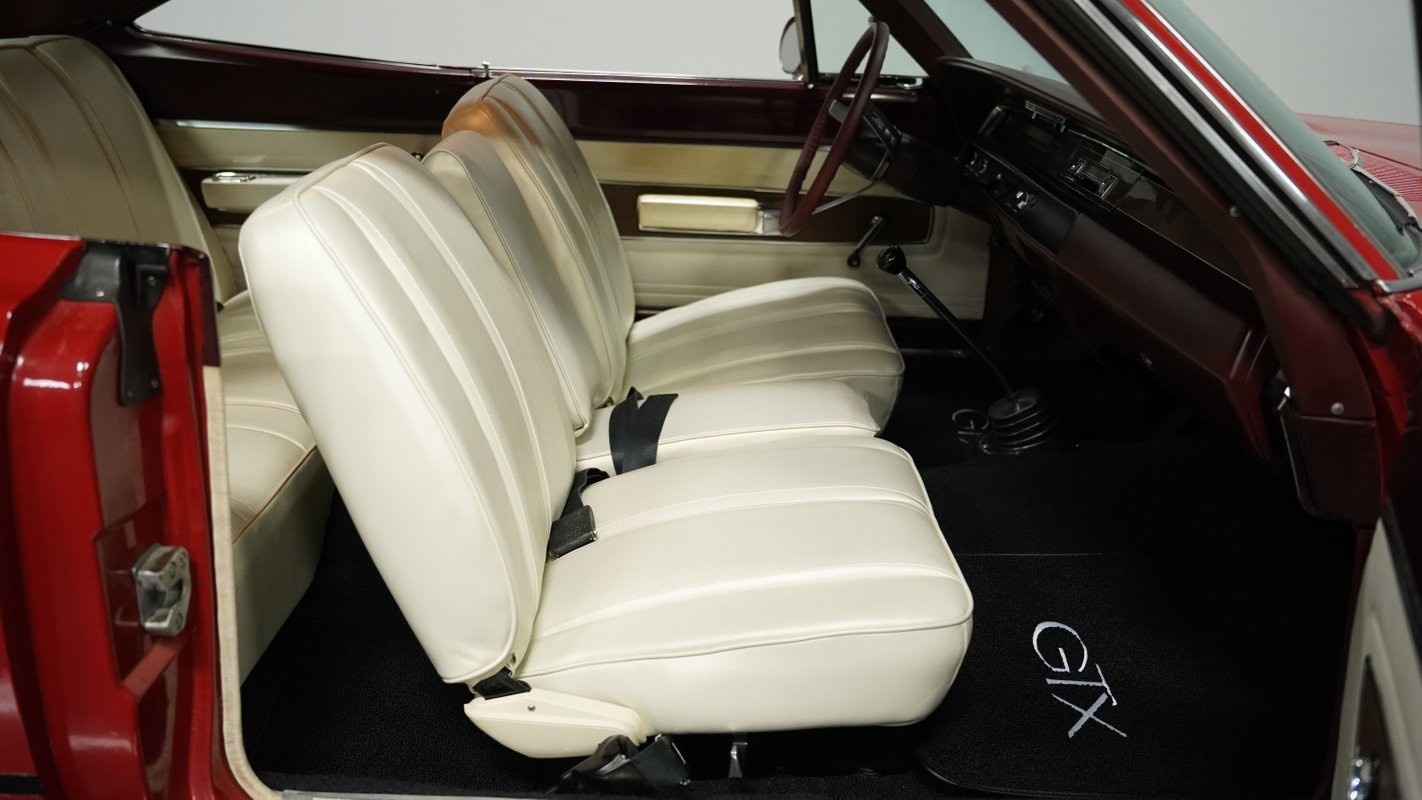 Plymouth-GTX-1968-Hardtop-39