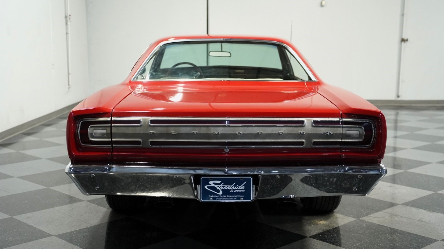 Plymouth-GTX-1968-Hardtop-9