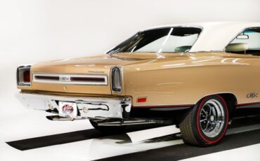 Plymouth-Gtx-1969-Spanish-Gold-White-29