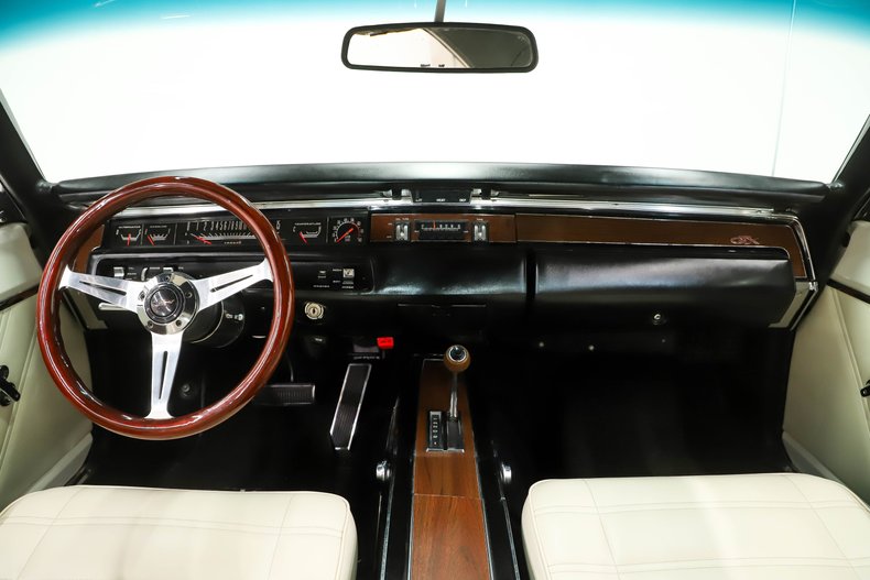Plymouth-Gtx-1969-Spanish-Gold-White-30